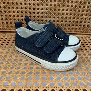 Toddler Girls Velcro Navy Dark Denim Sneakers 8 Like Converse